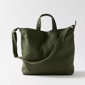 BAGGU Horizontal Duck Bag in Olive